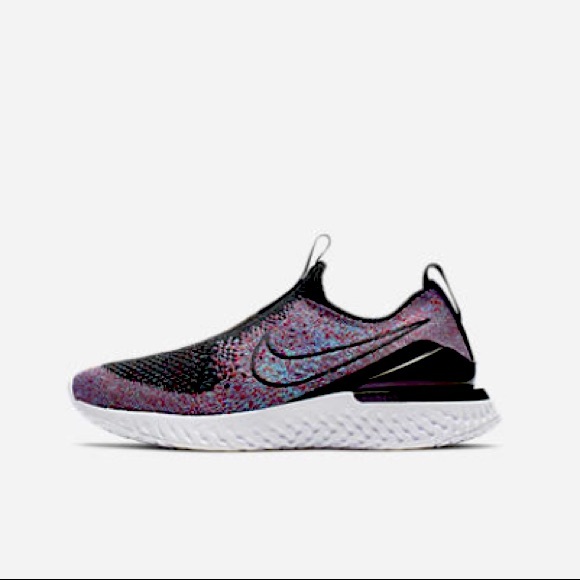 Nike Tennis Shoes - Picture 1 of 3